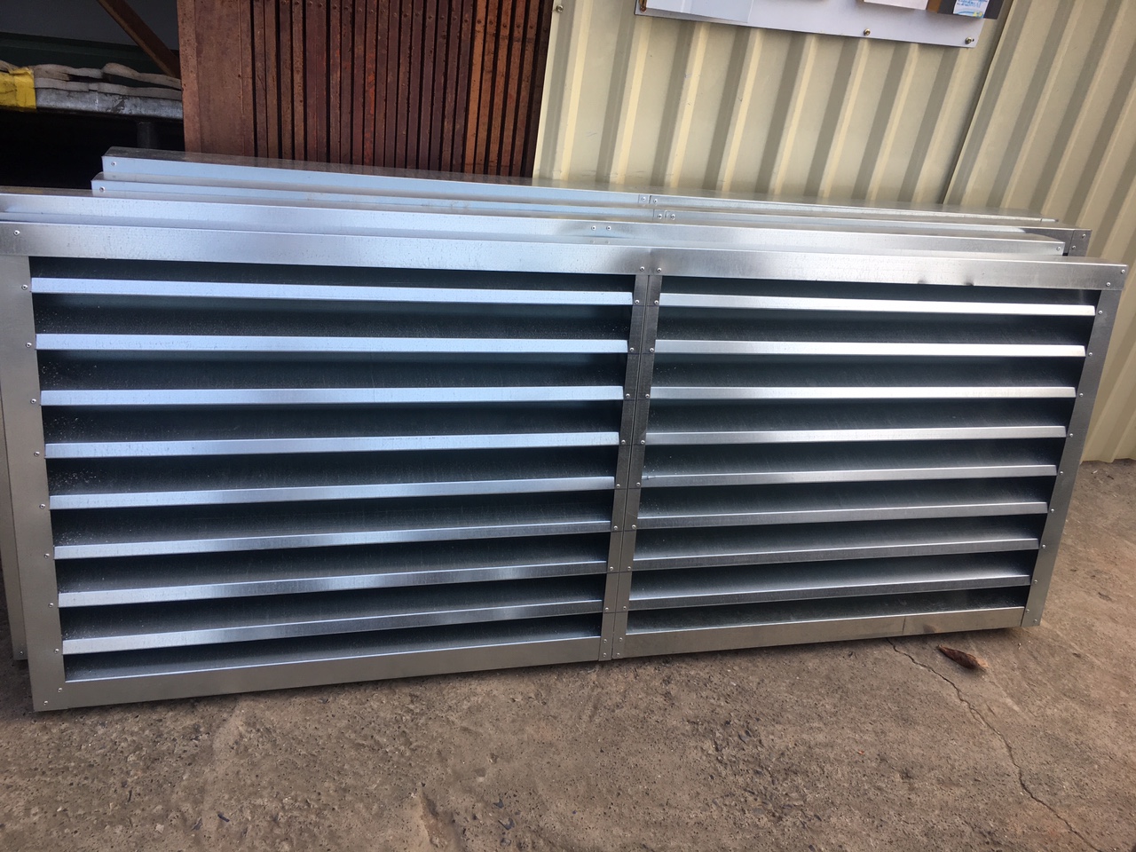 Báo Giá Lam Gió Inox 304 - Giải Pháp Bền Bỉ Cho Không Gian Của Bạn