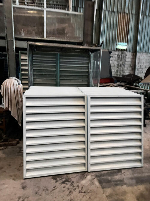 cửa chớp nhôm
