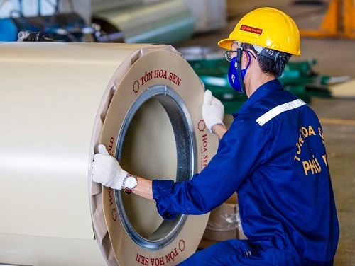 nổi bật với khả năng chống nóng, chống rỉ và độ bền vượt trội, đáp ứng nhu cầu từ nhà ở dân dụng đến công trình thương mại