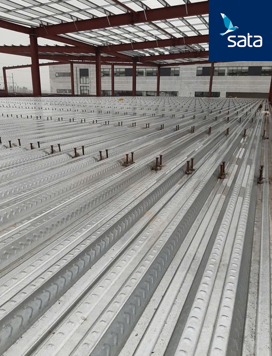 Một số tiêu chuẩn và nguyên tắc phổ biến khi thi công dầm phụ sàn deck để đạt hiệu quả cao