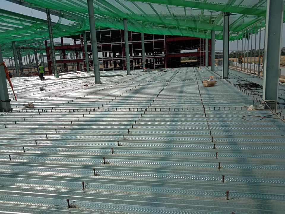 Bố trí đinh chống cắt trên sàn Deck