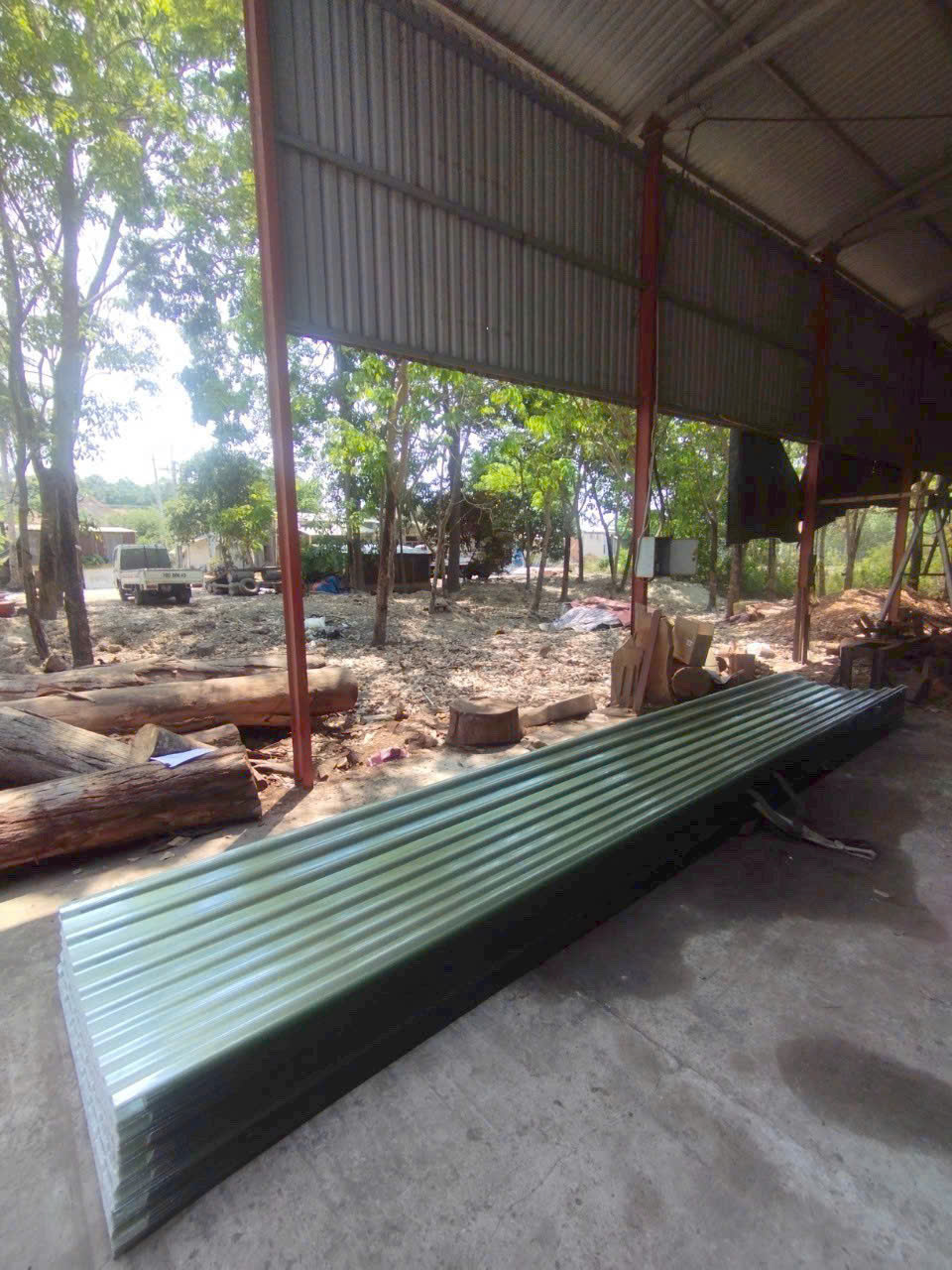Giao tôn nhựa lấy sáng 13 sóng cho khách hàng tại Tây Ninh