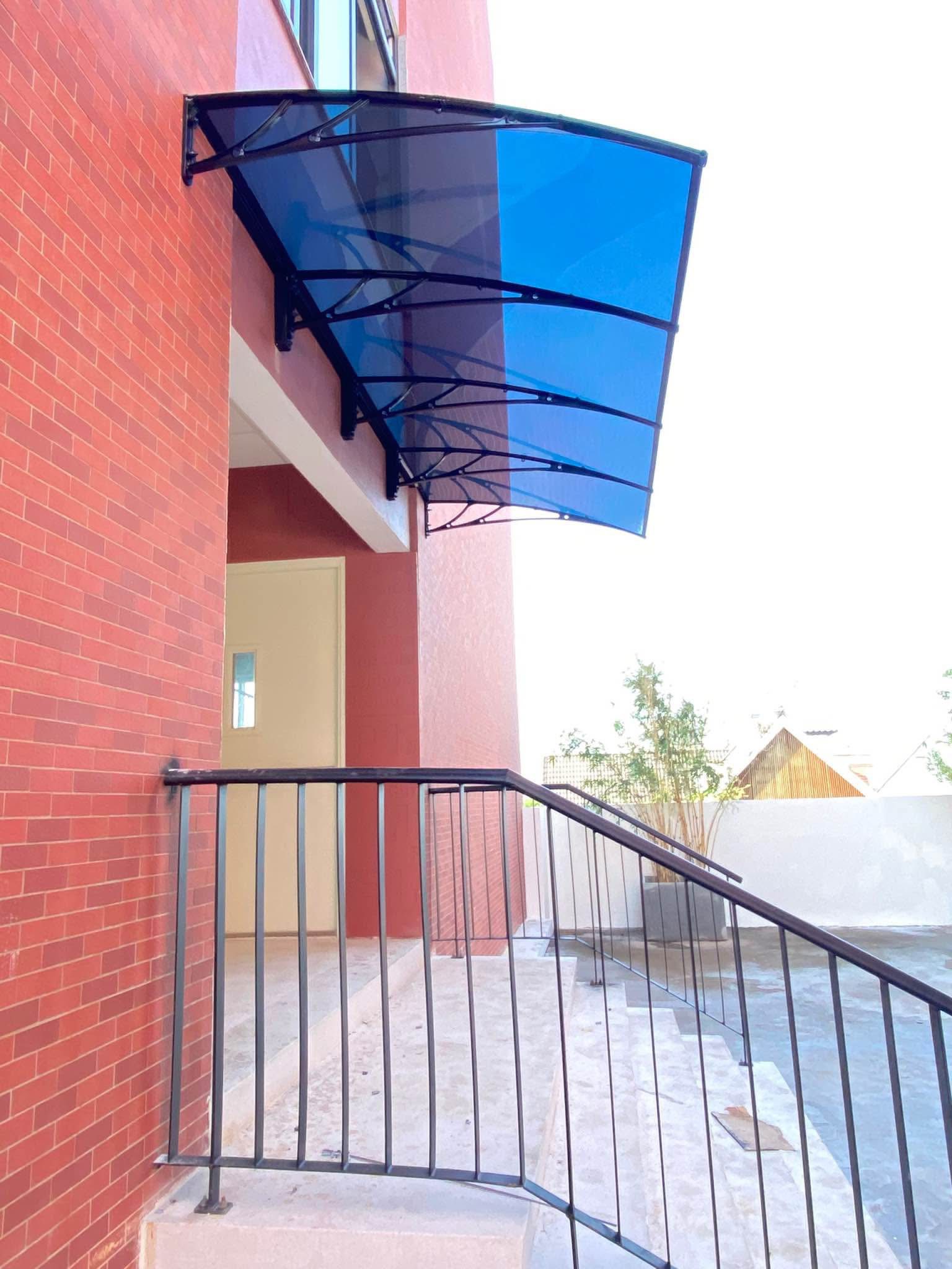 Tìm hiểu về những ưu điểm và nhược khi sử dụng tôn vòm Canopy