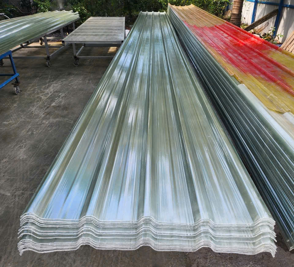 Tôn Nhựa Lấy Sáng 5 Sóng Tôn Nhựa Lấy Sáng 5 Sóng